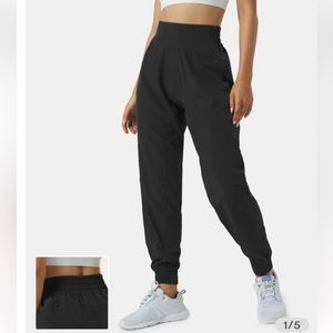 Halara | Casual Joggers | S (4-6) | Black